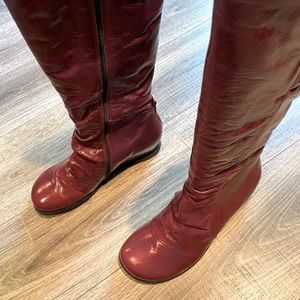 Dark burgundy high boot, Miz Mooz size 10